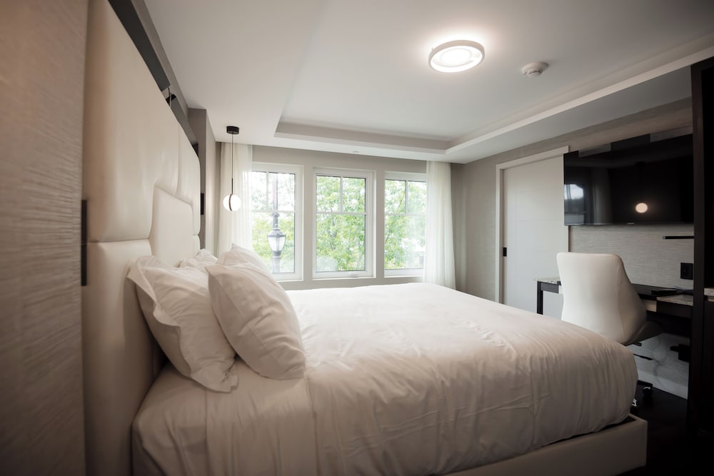 Superior Room, 1 King Bed, Non Smoking