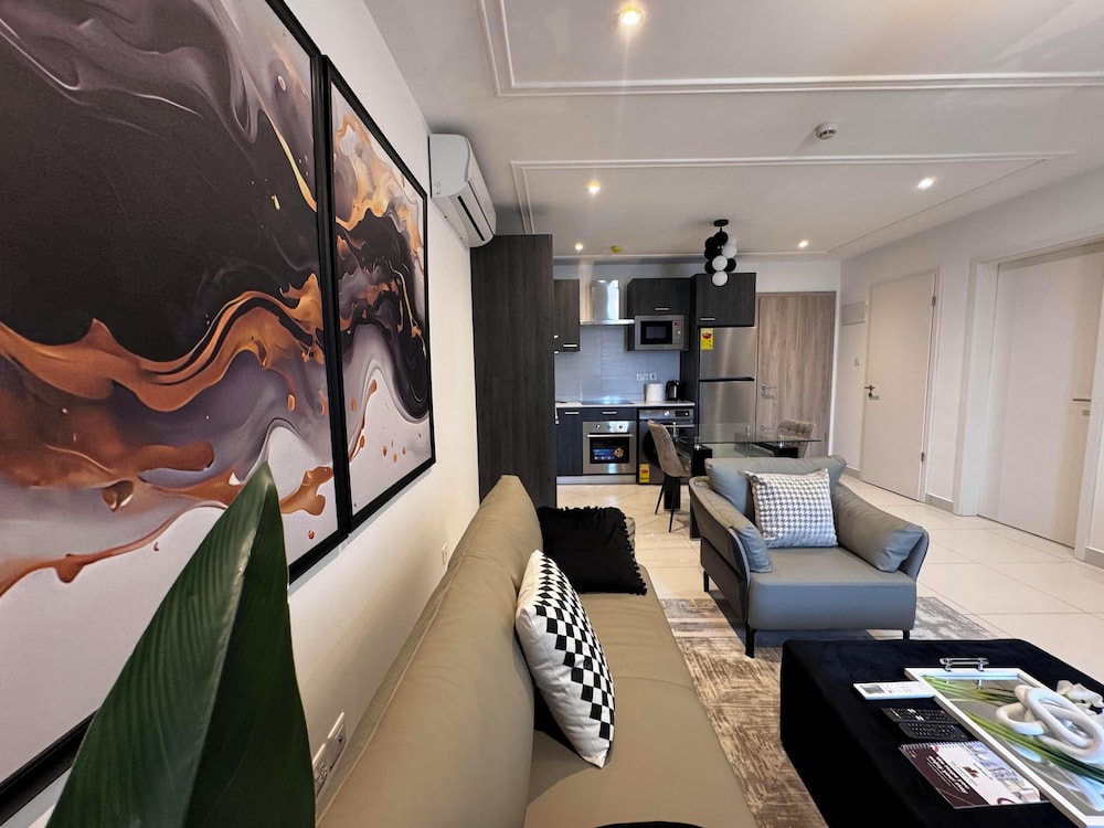 Deluxe Apartment, City View photo 3
