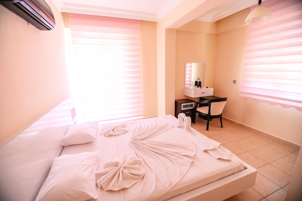Villa photo 1