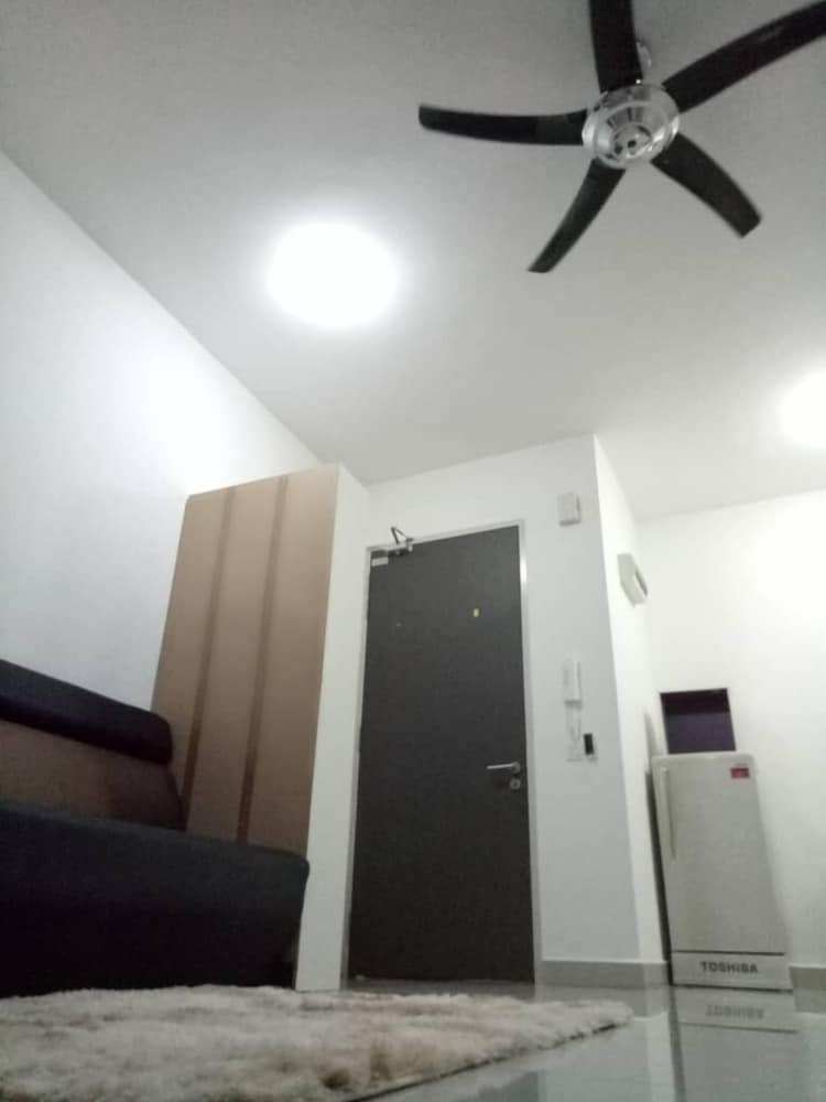 Comfort Studio Suite, 1 Queen Bed, Non Smoking photo 2