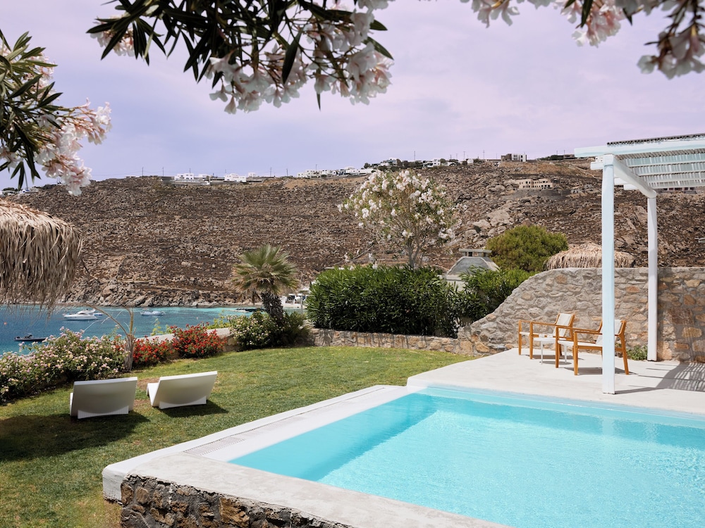 Cobalt Blu with Private Pool photo 3