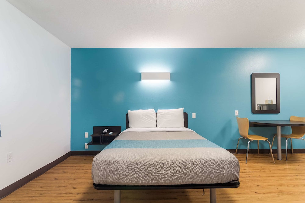 Standard Room, 1 Queen Bed, Accessible, Non Smoking photo 1