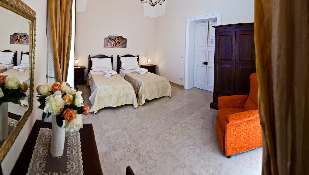 Classic Triple Room with External Bathroom photo 1