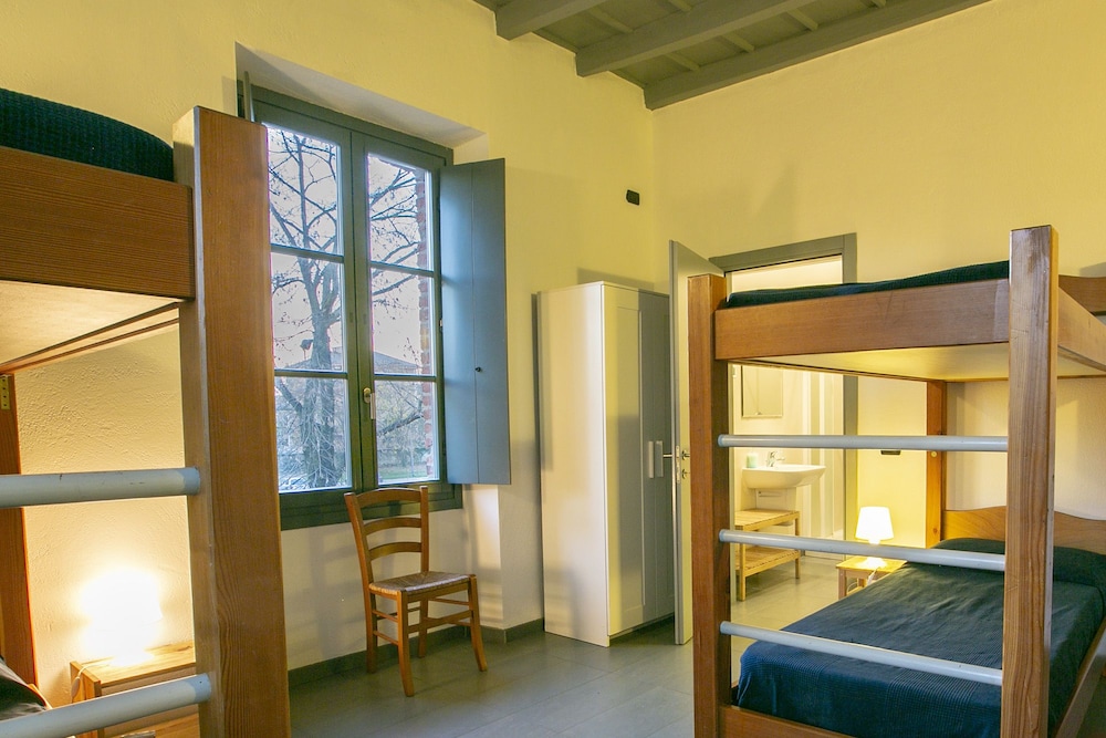 Shared Dormitory, Mixed Dorm, Private Bathroom (6 beds) photo 2