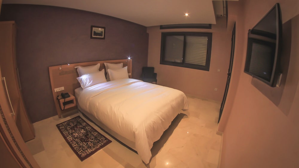 Presidential Triple Room, Non Smoking photo 2