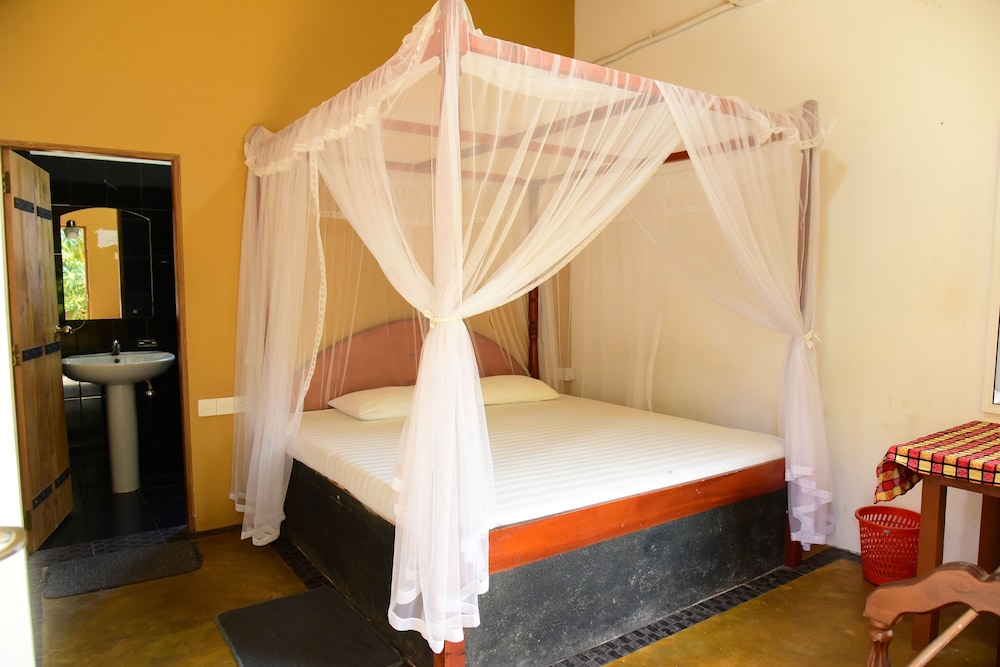 Standard Room, 1 Double Bed, Pool View, Poolside