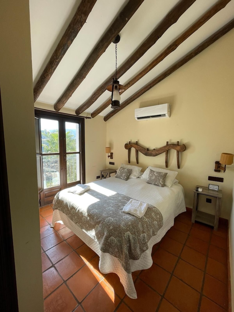 Comfort Double or Twin Room, City View