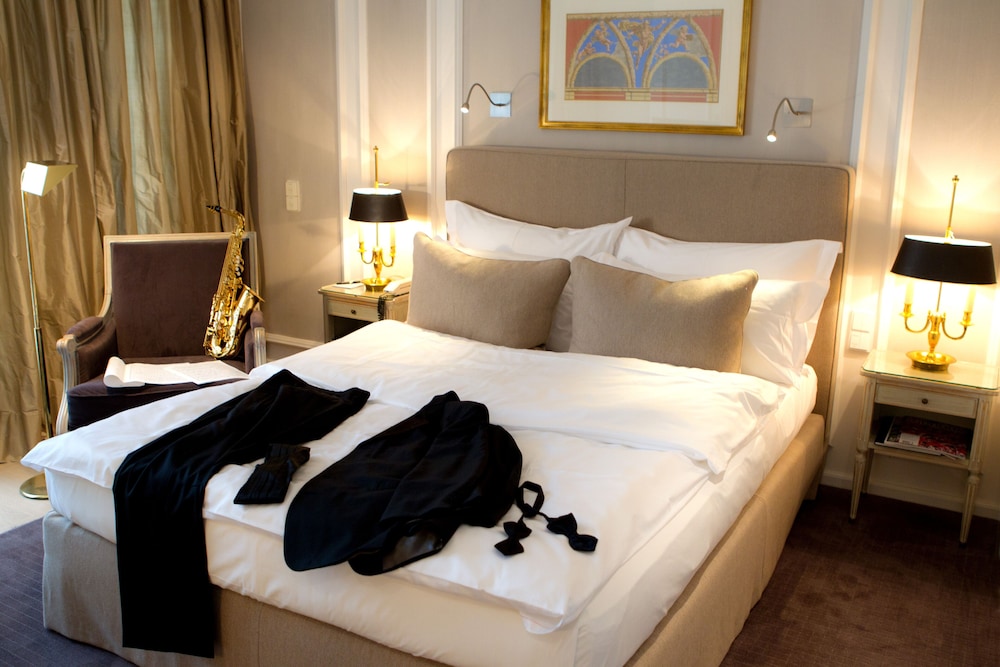 Superior Room thumbnail 5