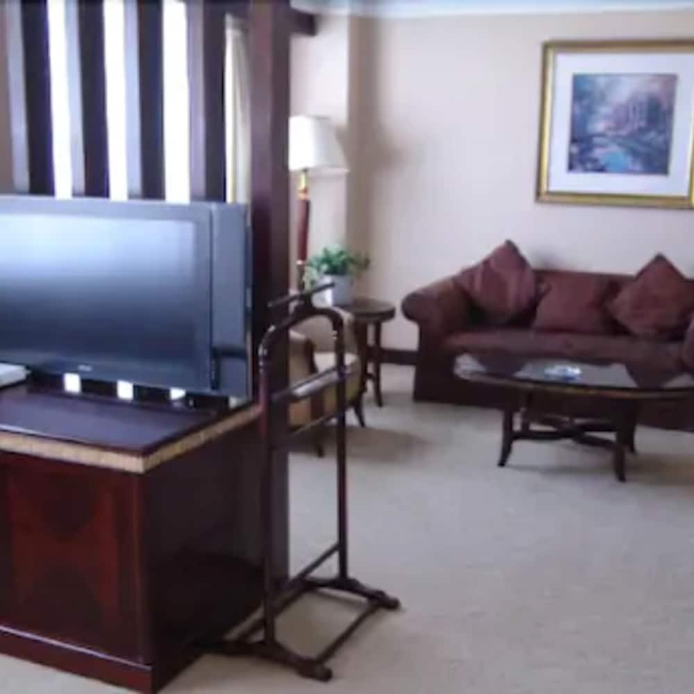 Deluxe Suite