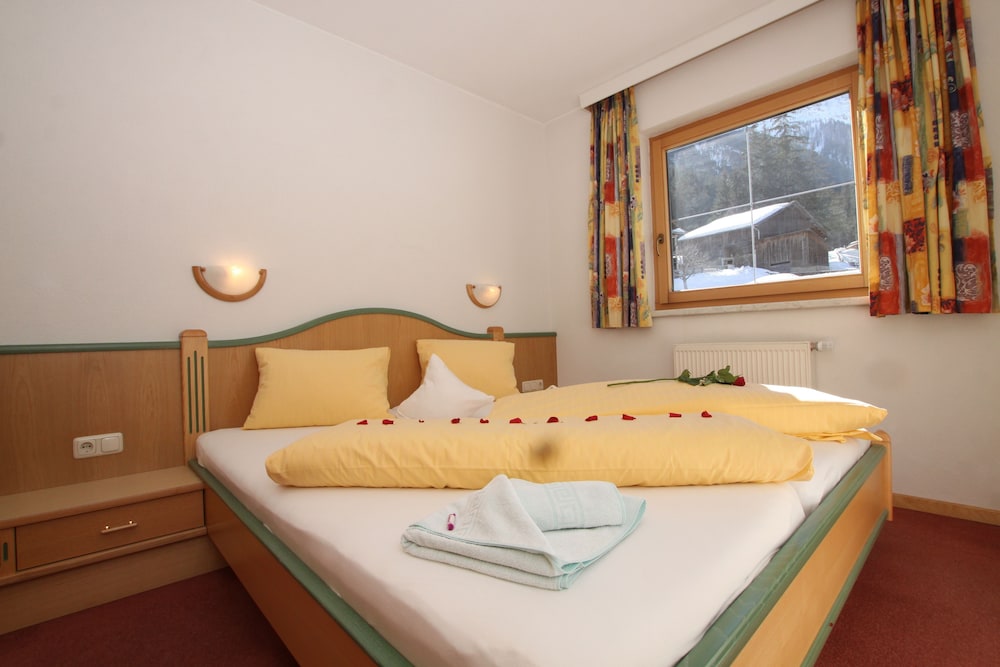 Apartment, 3 Bedrooms, Balcony (Excl. Cleaning Fee Eur 130) photo 3