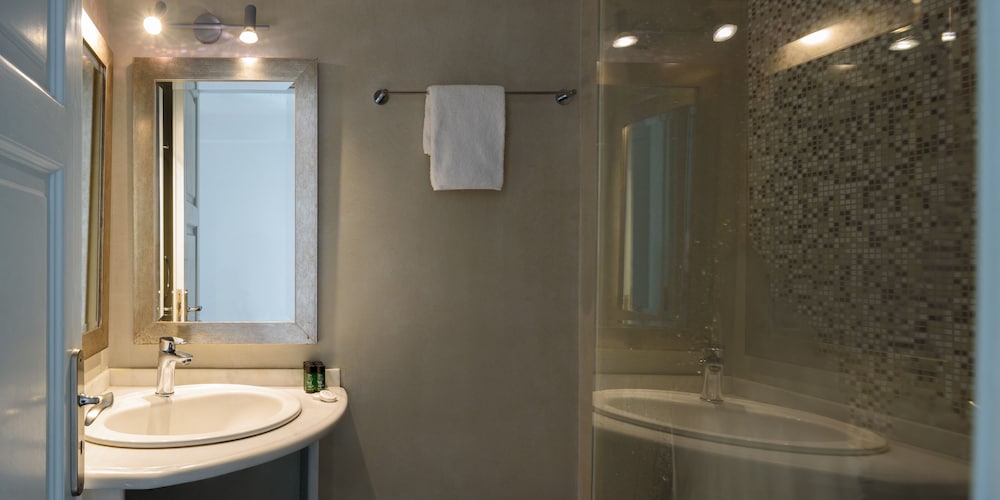 Superior Double Room, Sea View - Photo 6
