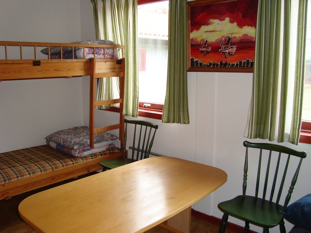 Quadruple Room, (excl. linen) Shared Bathroom - 4 people photo 1