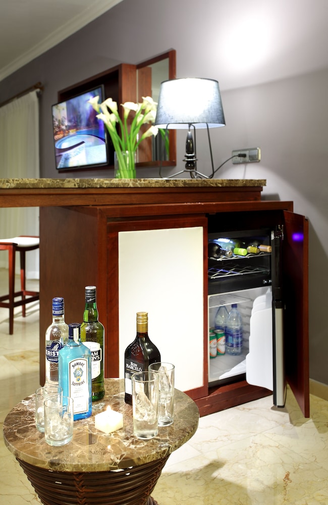 Junior Suite Swim Up