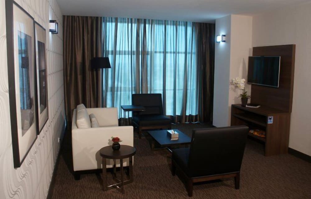 Executive Suite photo 3