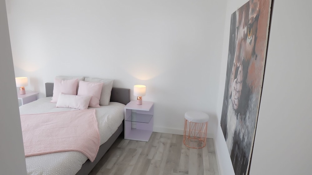 Apartment, 2 Bedrooms, Balcony photo 3