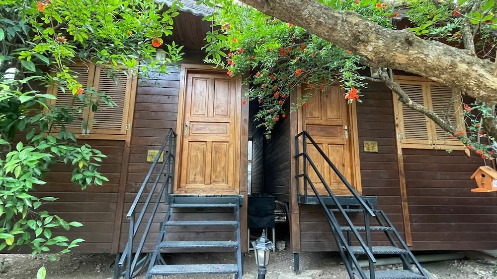 Bungalow, Garden View - Photo 13
