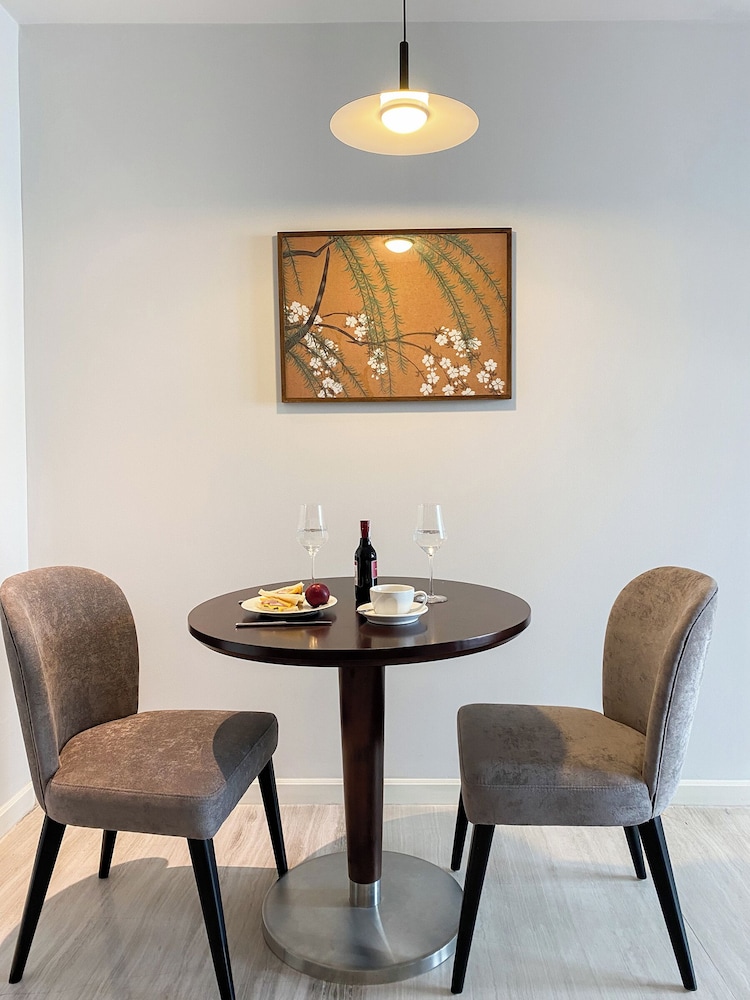 Suite, 2 Bedrooms, City View photo 3