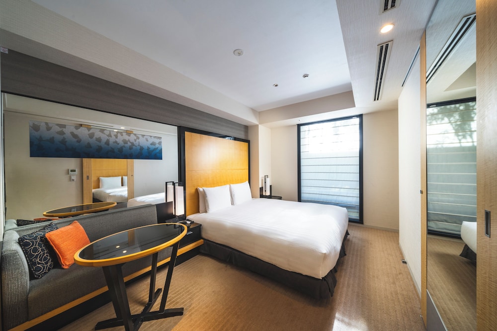 Deluxe King Room Universal, Non Smoking photo 1