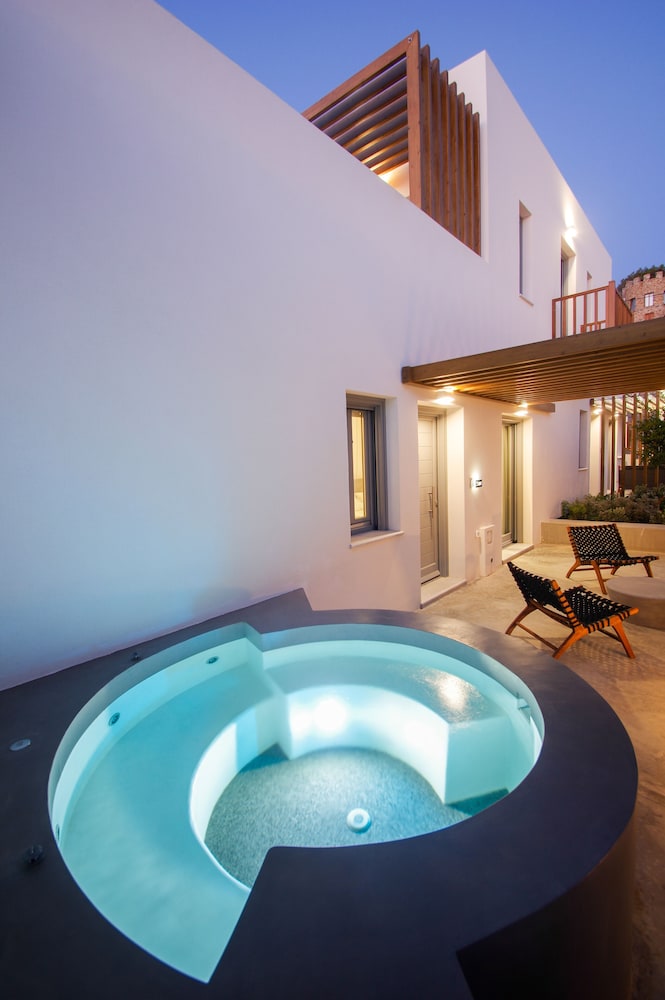 Executive Studio Suite, 1 King Bed, Garden View