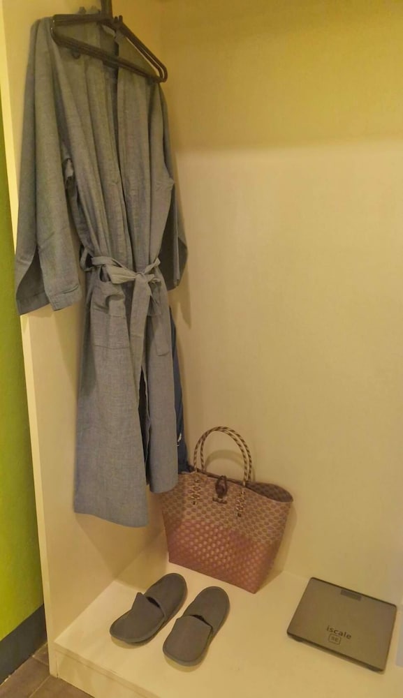 Deluxe Room - Photo 21