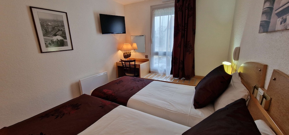 Standard Room, 2 Twin Beds - Photo 3