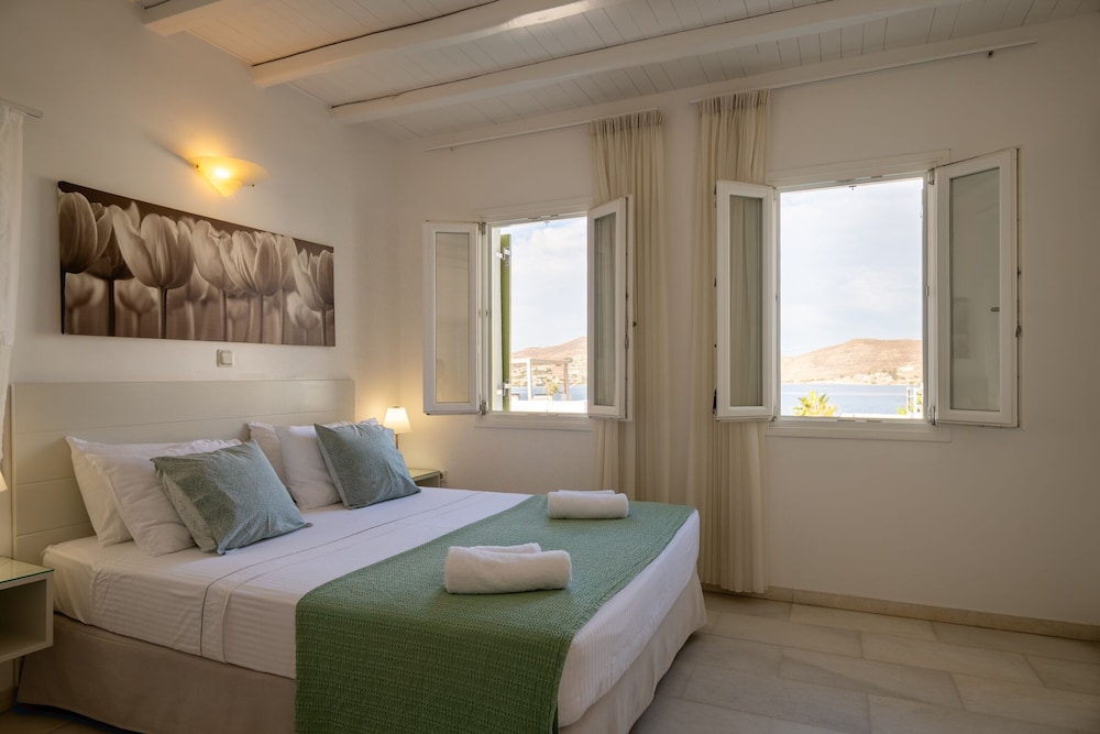 Studio, Sea View