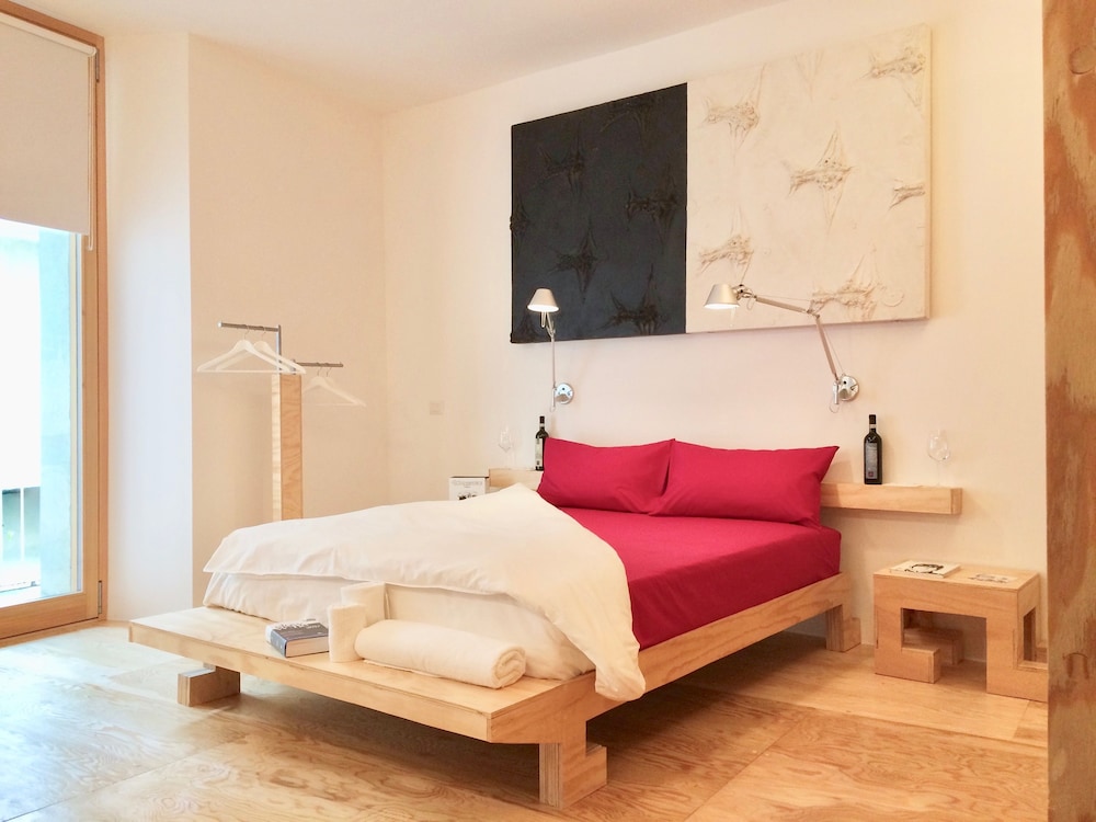Comfort Suite, 1 Queen Bed photo 1