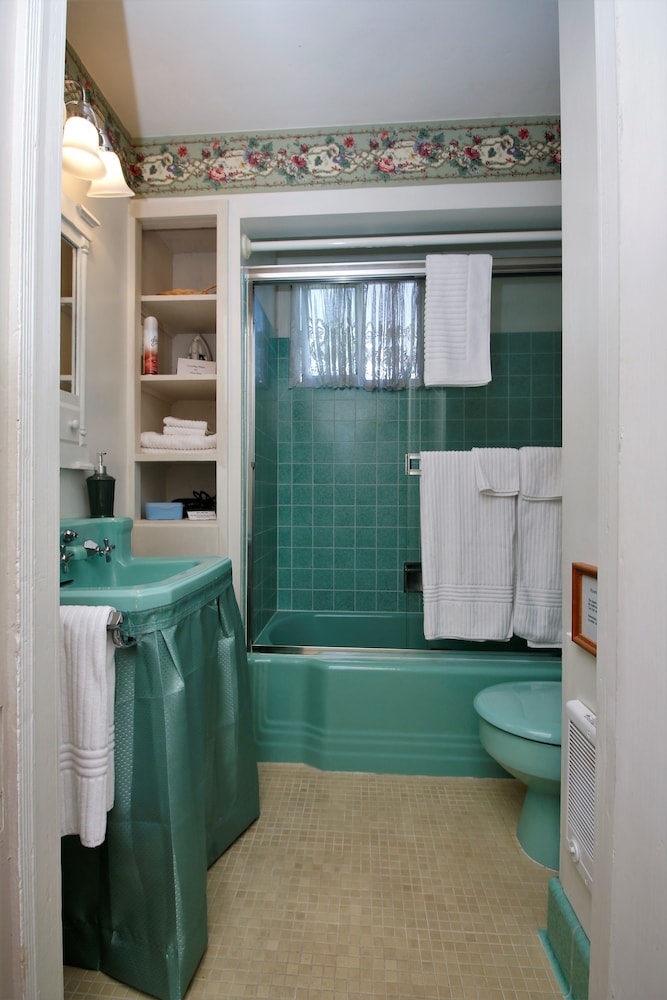 Tioga Room photo 3