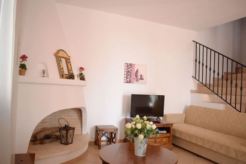 Villa, Smoking photo 2