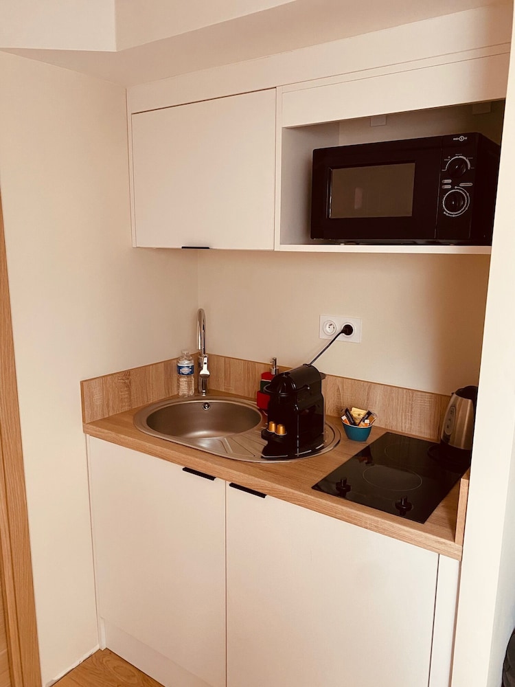Studio, Private Bathroom (Appart'8) photo 3
