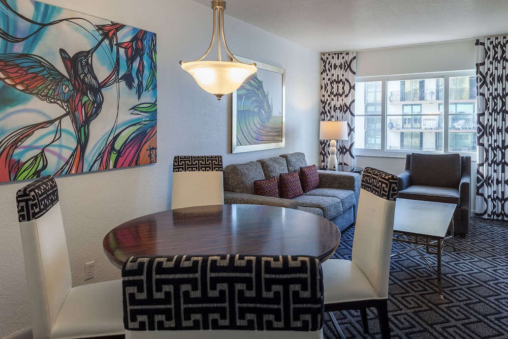 Studio Suite photo 2