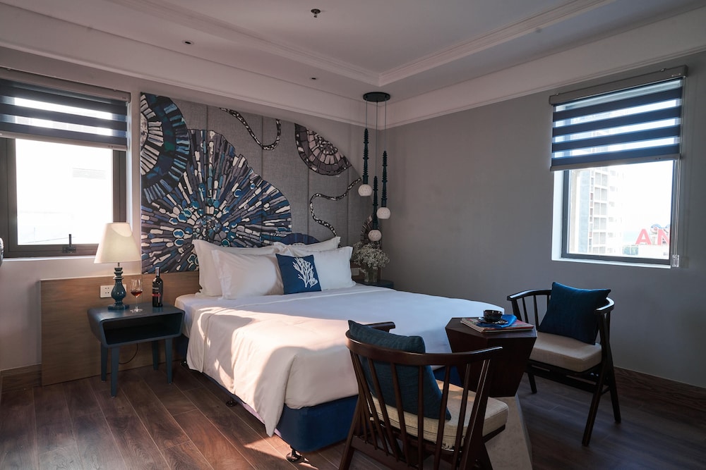 Executive Double Room, Partial Ocean View - Photo 3