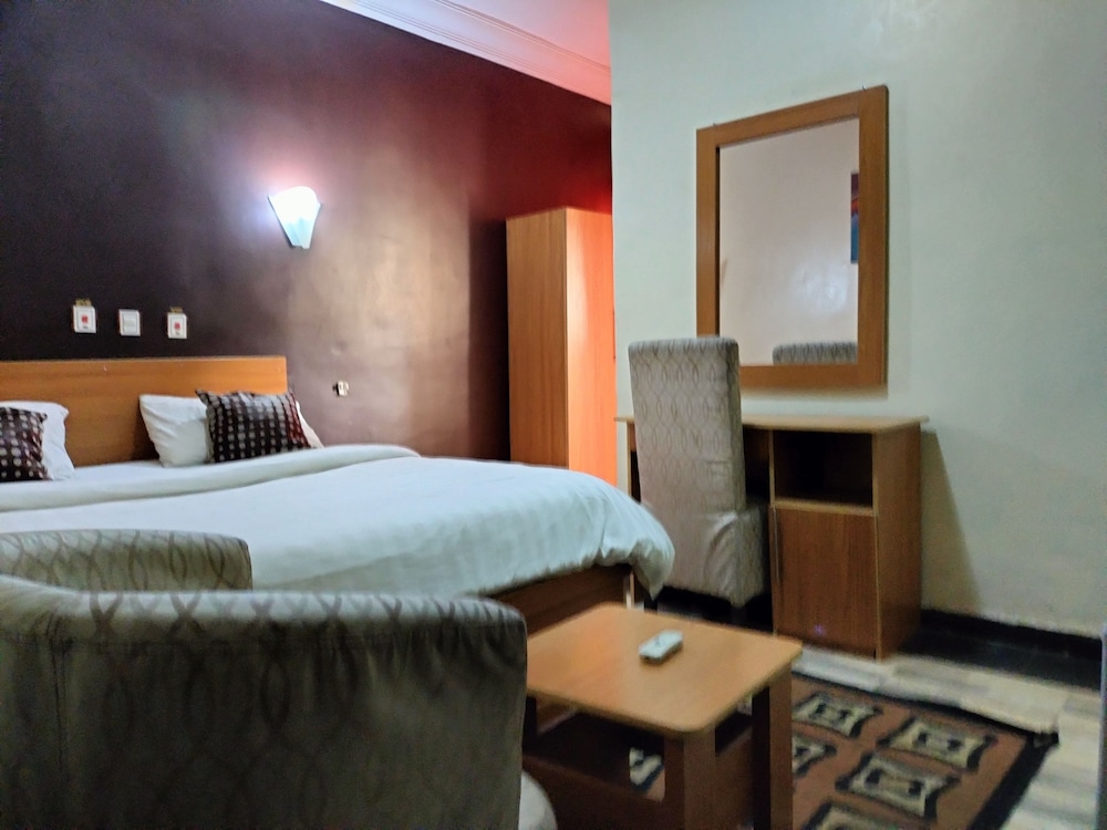 Executive Studio - Photo 3