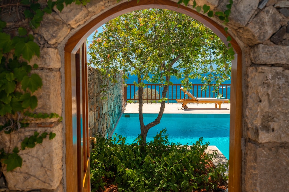 Deluxe Bungalow Heatable  Private Pool photo 3
