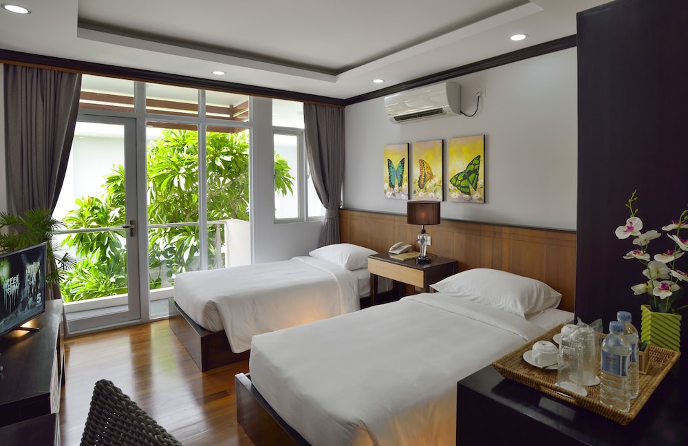 Superior Double or Twin Room photo 2