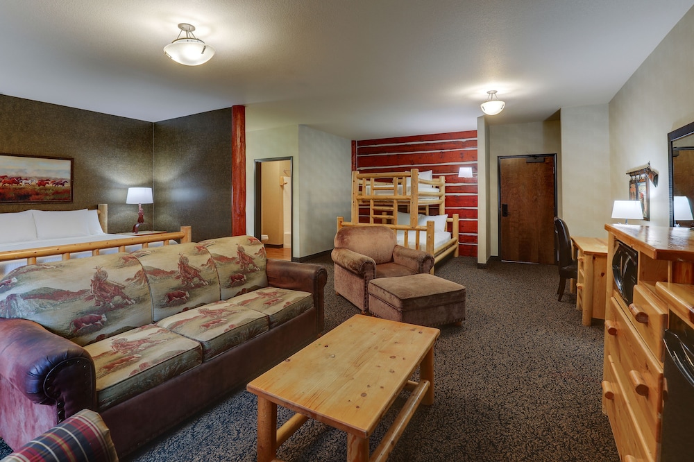 Expanded King with Bunk Bed - Photo 4