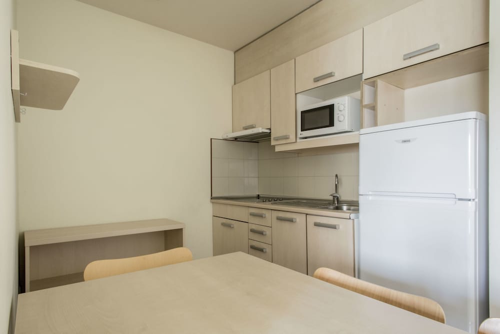 Family Studio, Kitchenette photo 3