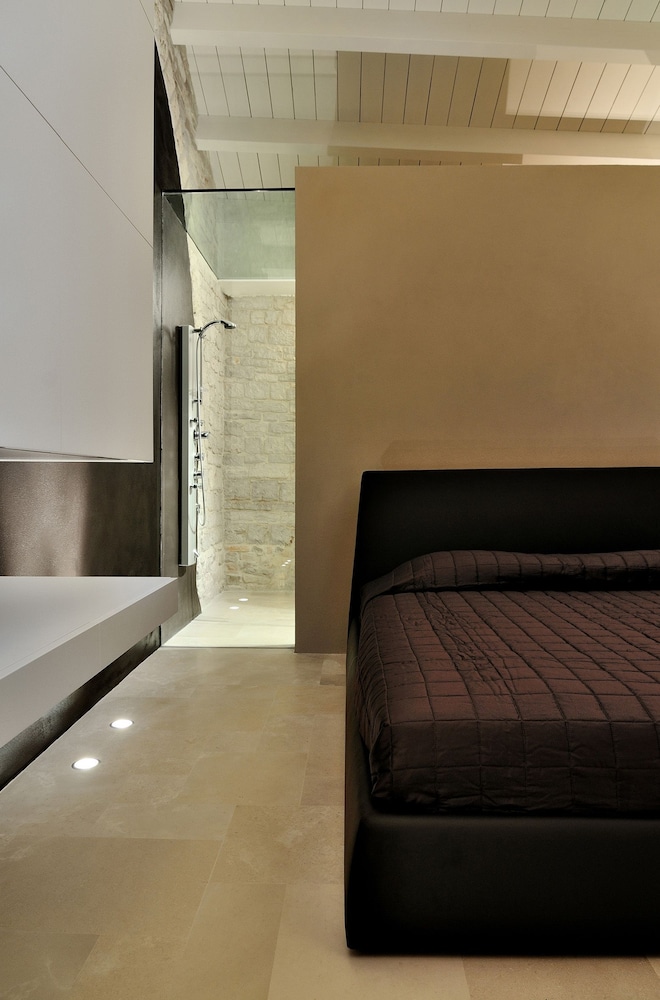 Standard Room photo 2