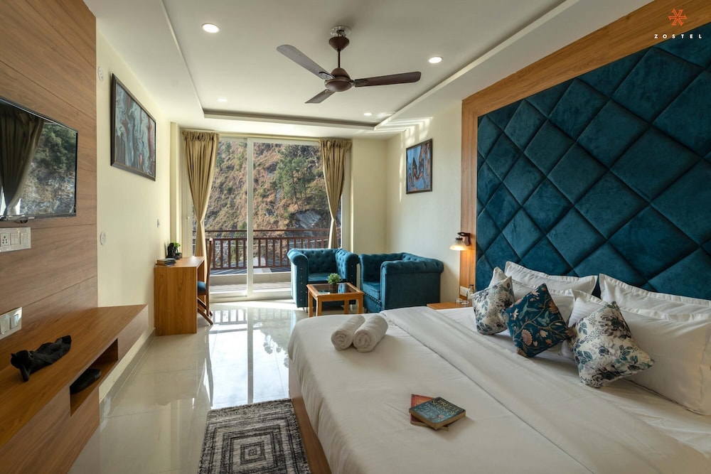 Deluxe Room - Photo 3