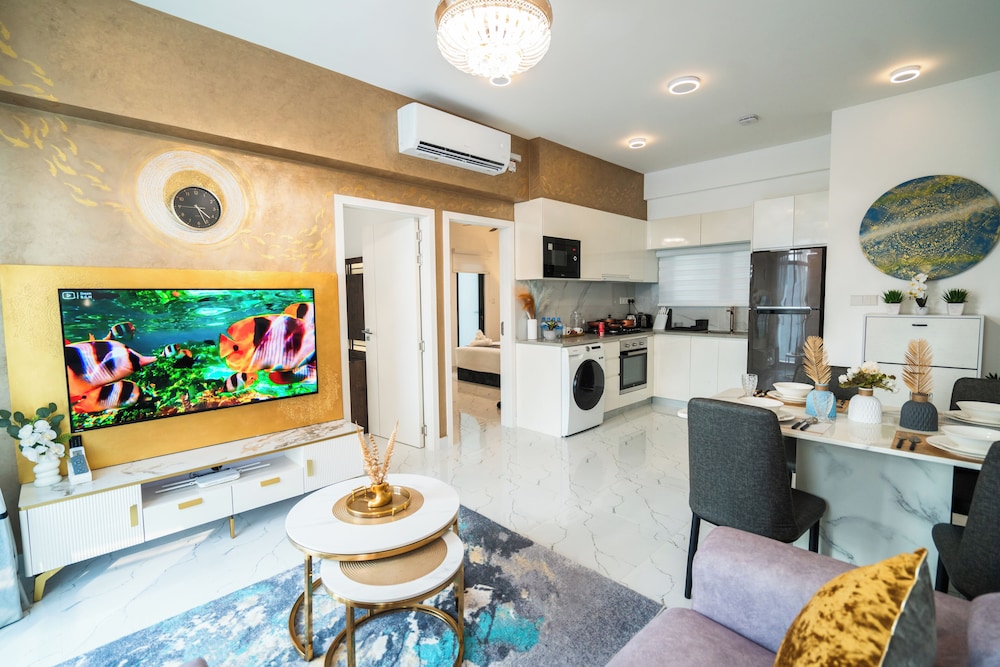 Deluxe Apartment, City View