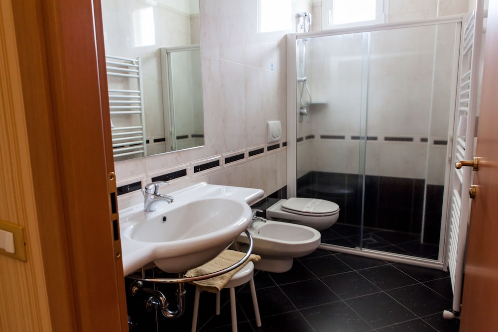Triple Room - Photo 6