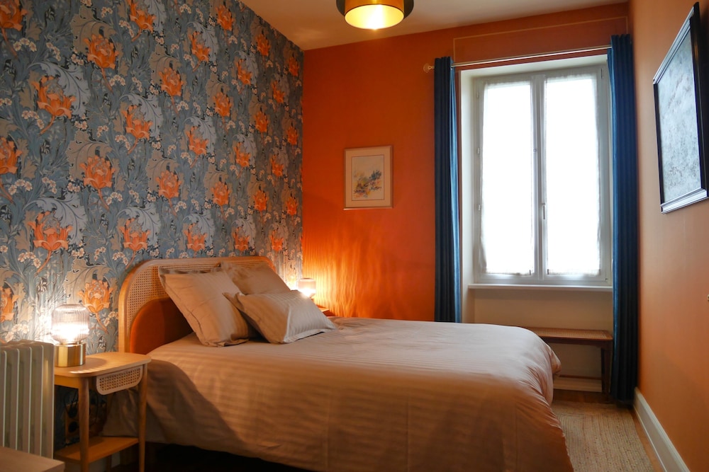 Classic Apartment (Victorine)