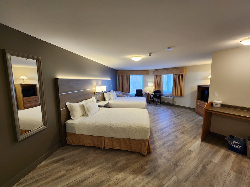 Deluxe Room, 2 Queen Beds, Non Smoking, Mountain View - Photo 2