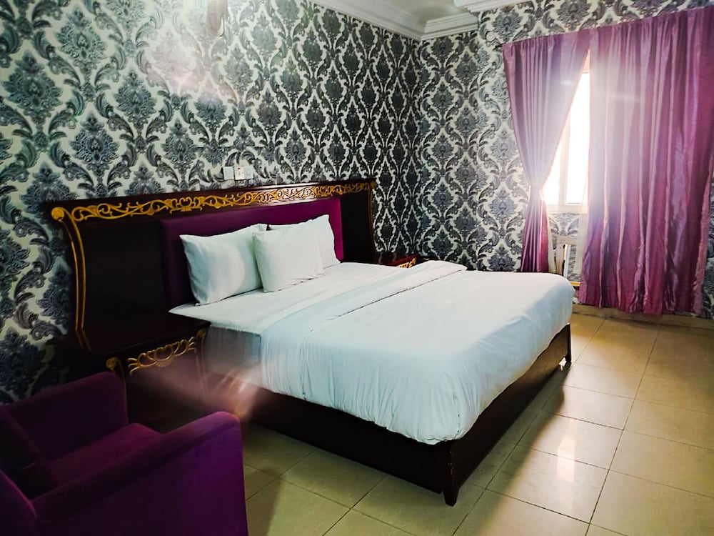 Deluxe Room - Photo 1