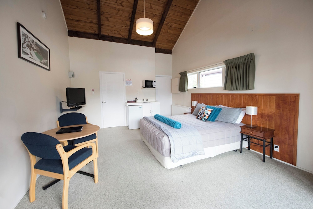 Double or Twin Room, Multiple Beds photo 2