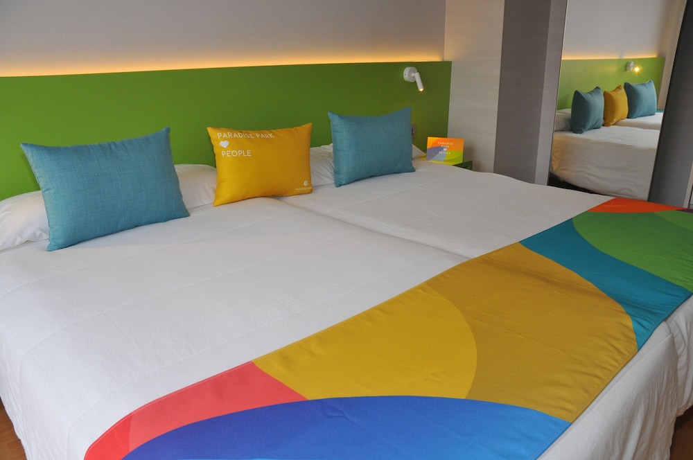 Superior Single Room, Pool View
