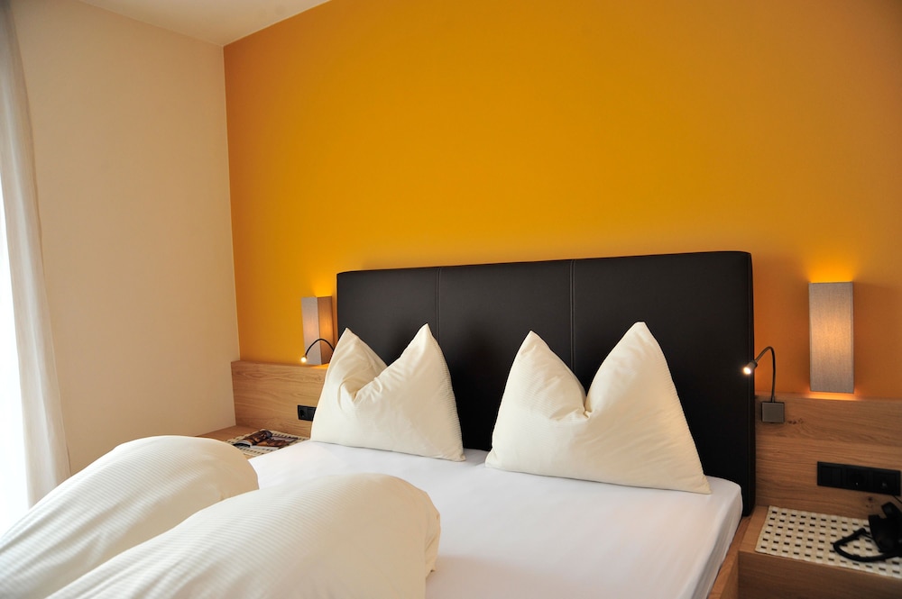 Luxury Apartment, 2 Bedrooms (Garden Loggia) photo 2