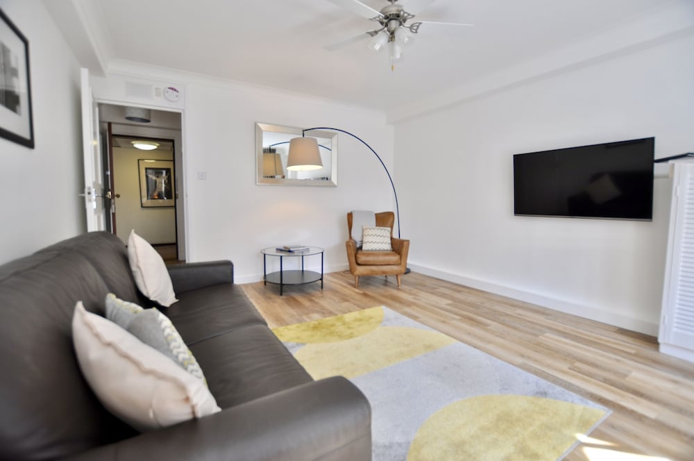 Family Apartment photo 2