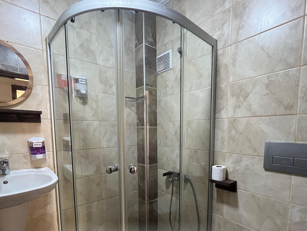 Classic Double Room, 1 Double Bed, Non Smoking, Mountain View photo 2