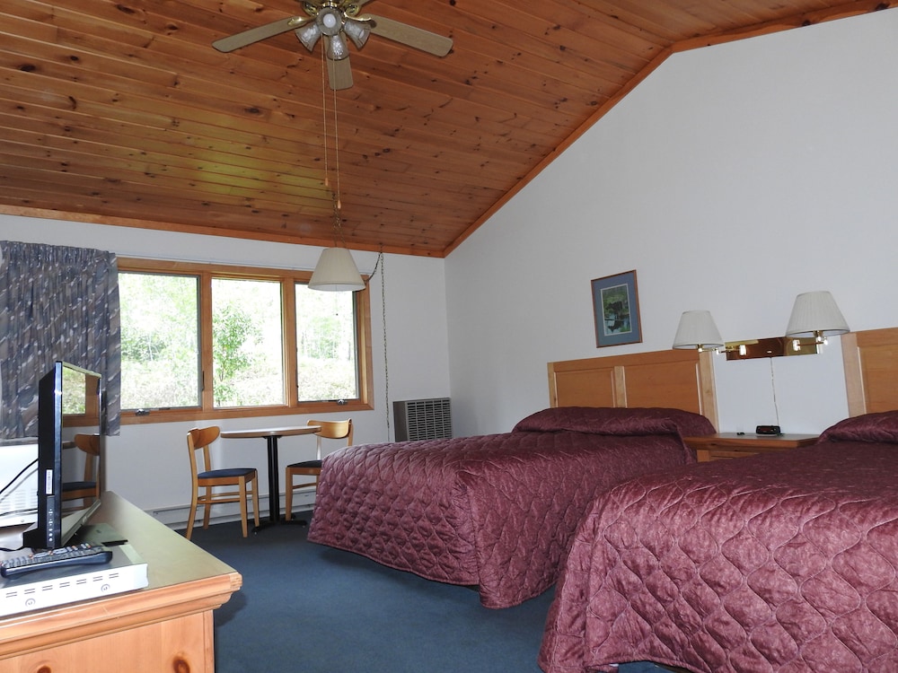 Room, 2 Queen Beds photo 1